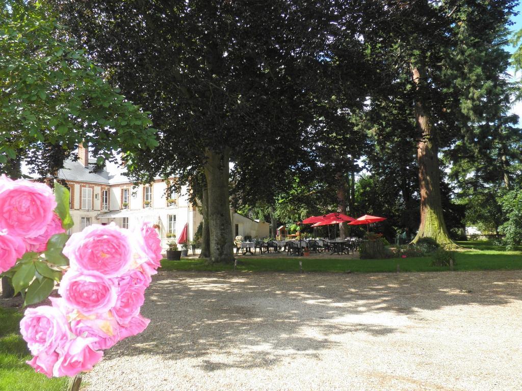 Logis Hotels Restaurants- Villa Des Bordes Clery-Saint-Andre Exterior photo