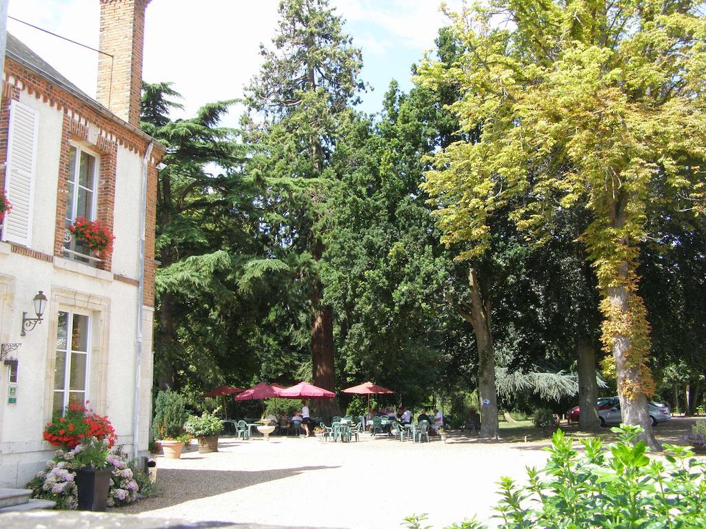 Logis Hotels Restaurants- Villa Des Bordes Clery-Saint-Andre Exterior photo